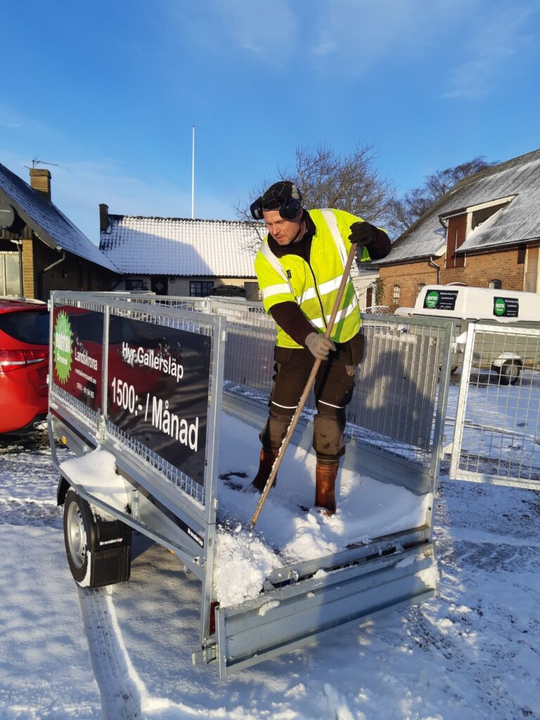 Hyr Släpvagn hos Rental Öresund Släpvagnsuthyrning. Under vintern har vi både släpvagnar med dubbdäck och odubbade friktionsdäck i drift. Hyr släp en vecka eller månad hos Rental Öresund i landskrona mellan Malmö och Helsingborg